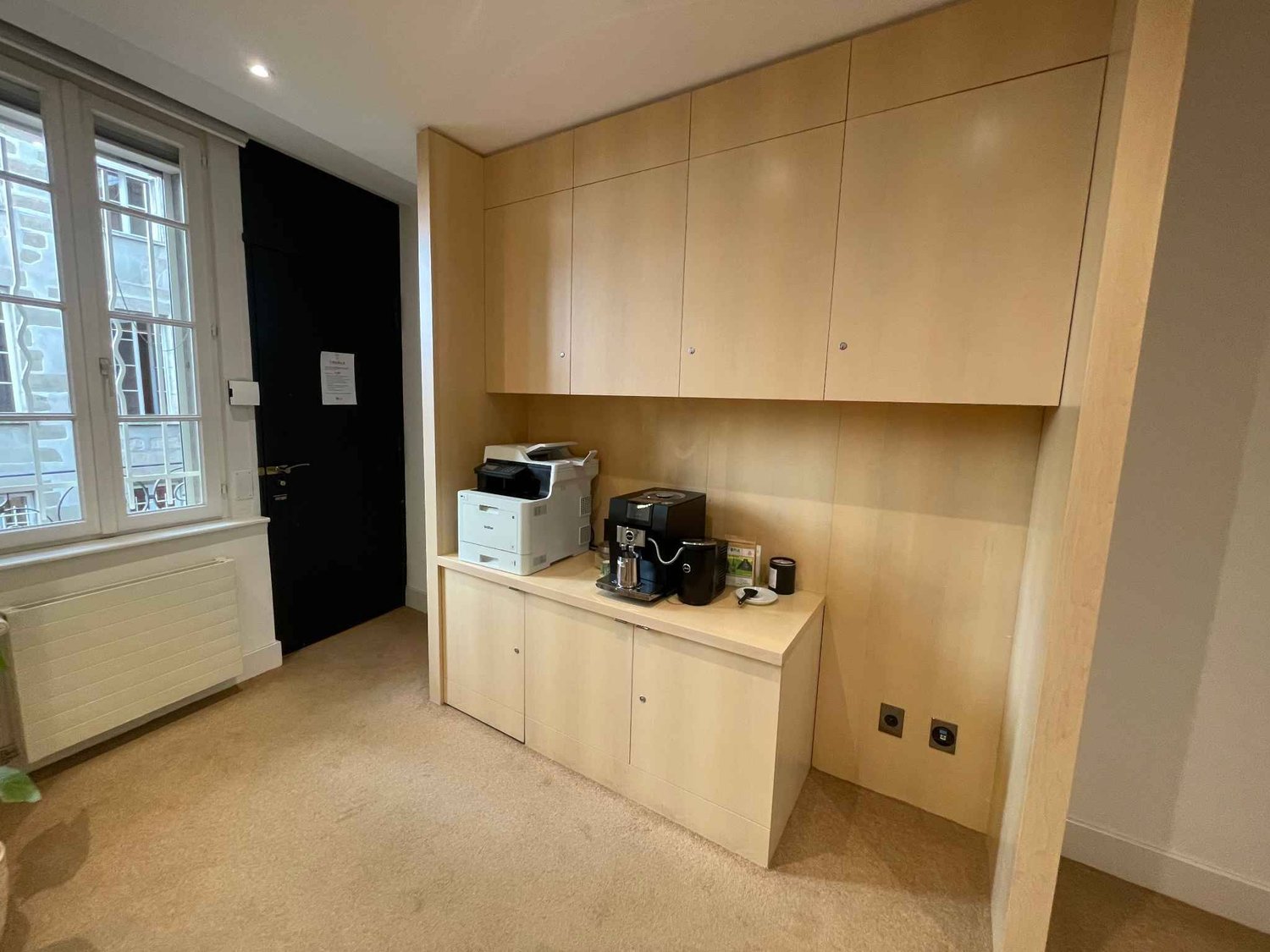 154m² office