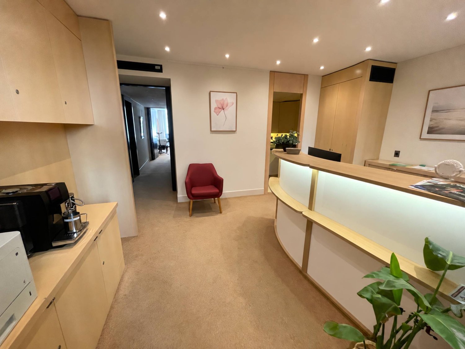 154m² office