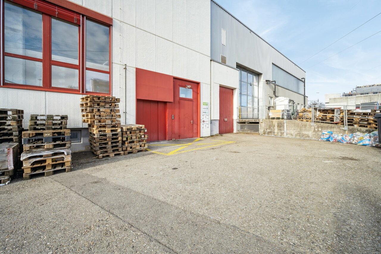 790m² commerciale