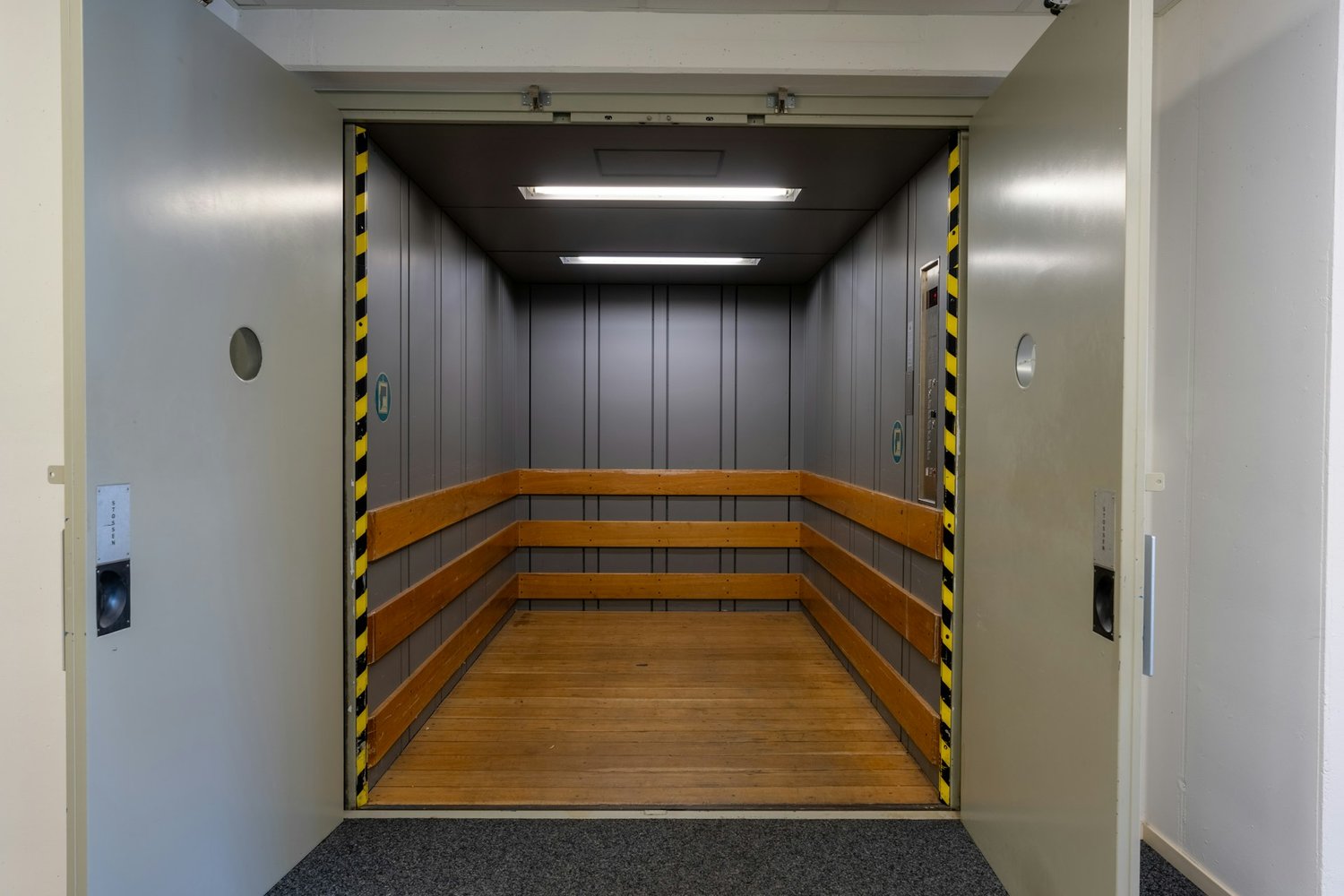 920m² commerciale