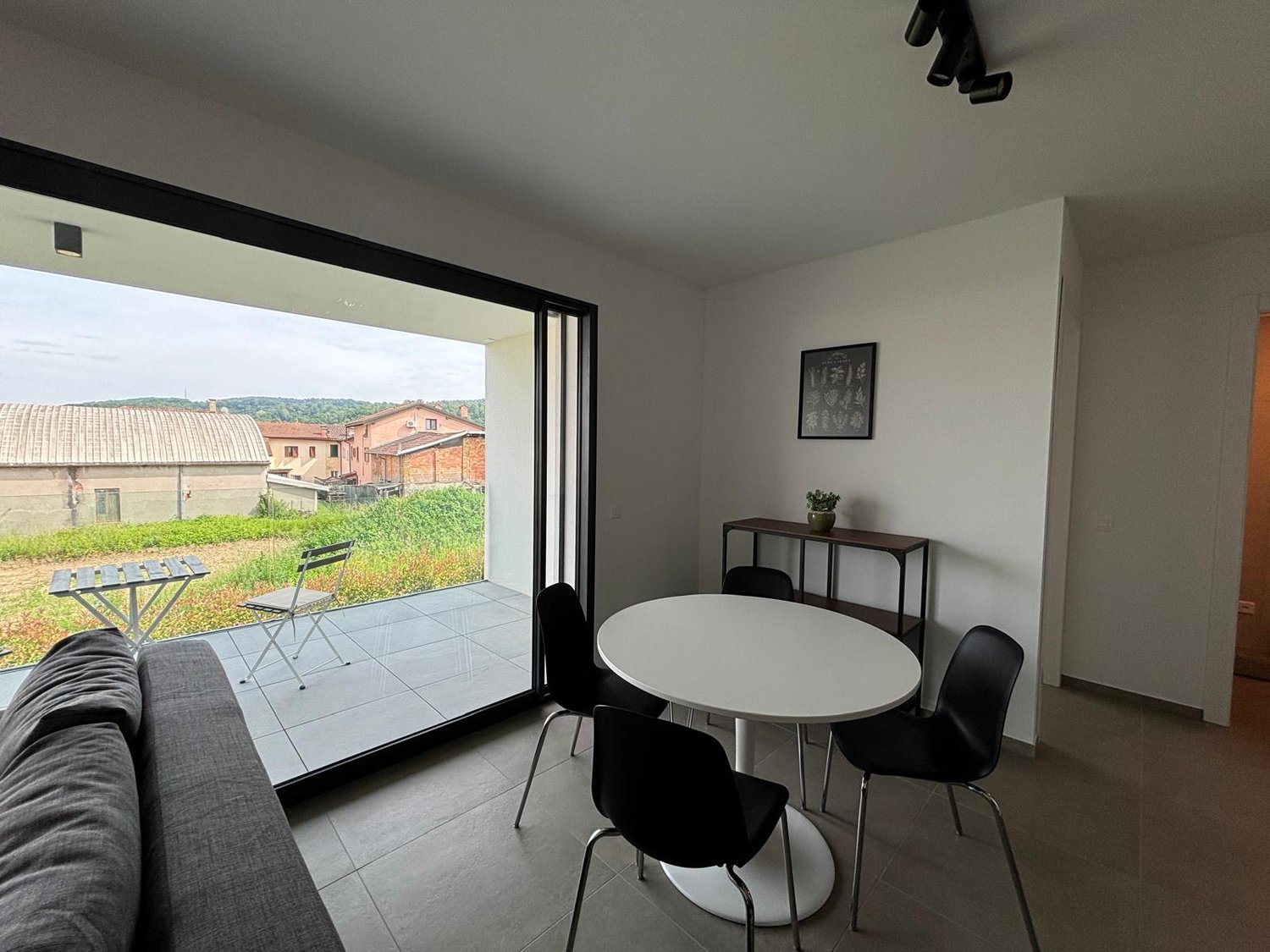 2 ½ rooms furnished flat, foto 2 di 10