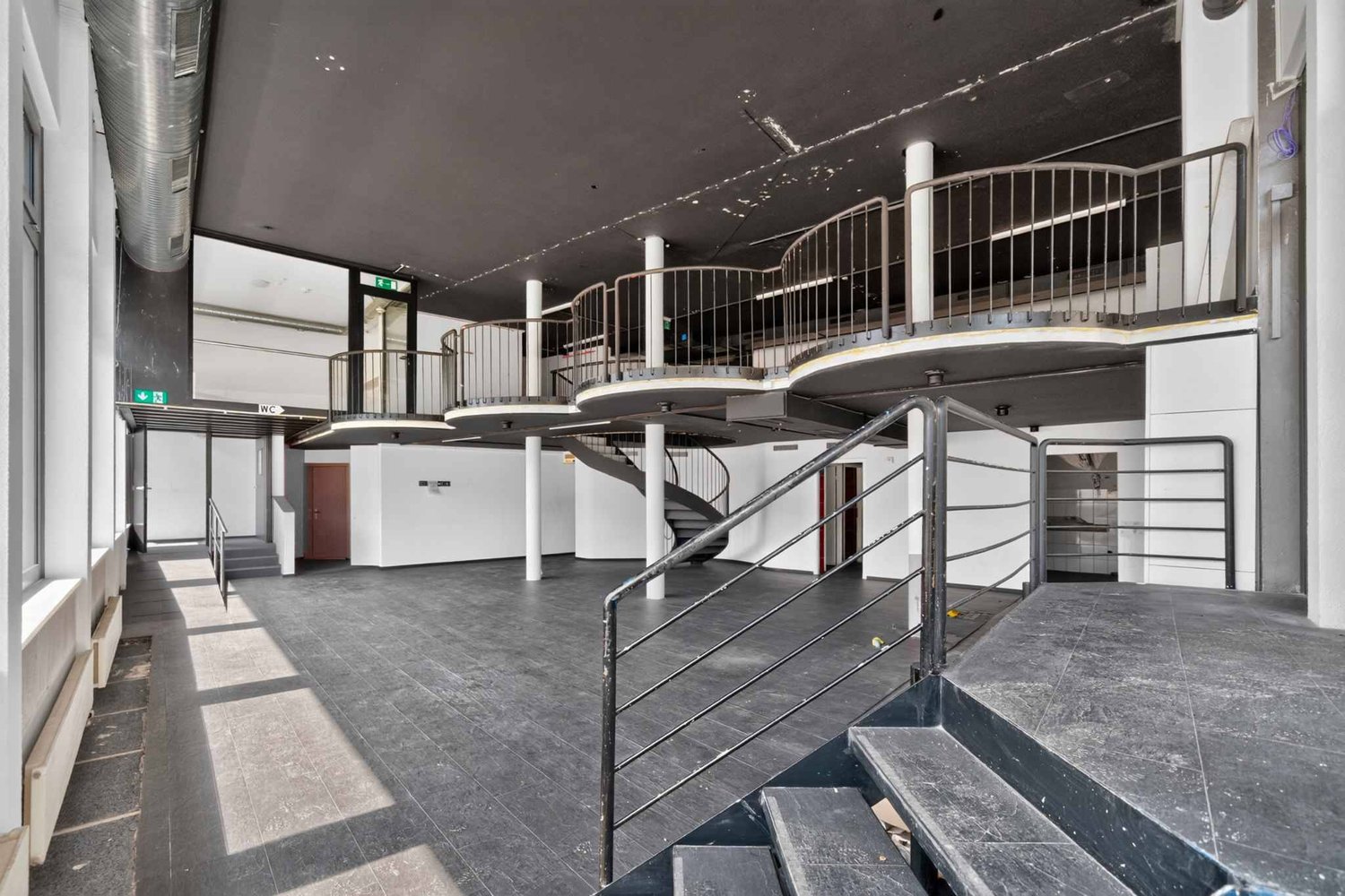 267m² commerciale