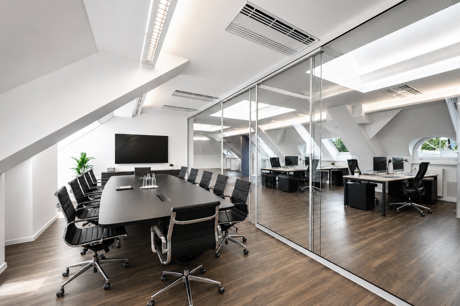 550m² office