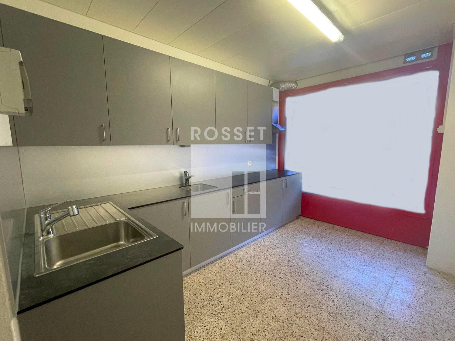 51m² negozio