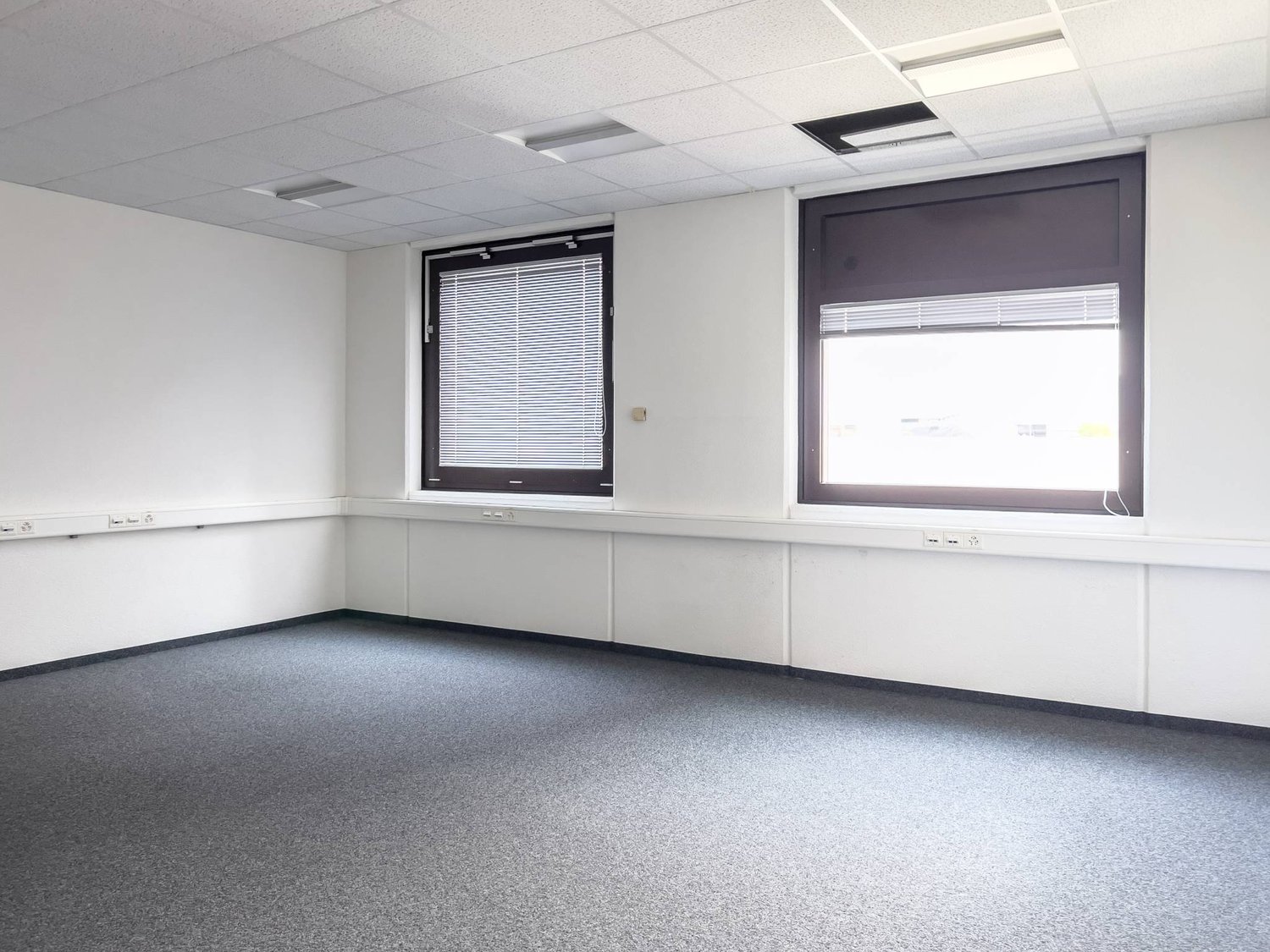 ufficio di 373m²