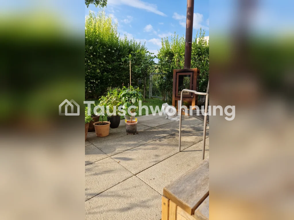 bijoux architettonico di 120mq con giardino di 90mq. L'appartamento dispone di un bellissimo parquet, soffitti alti ed è super luminoso, tranquillo e comunque centrale. Cucina moderna e servizi igienici. Riscaldamento a pavimento. Proprio locale lavanderia nell'appartamento. WC per gli ospiti con do, foto 10 di 10