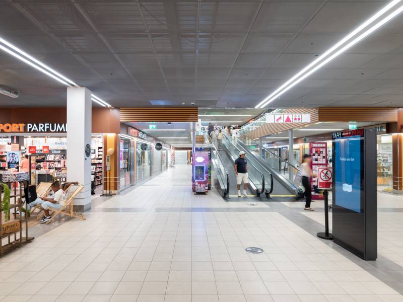 106m² arcade