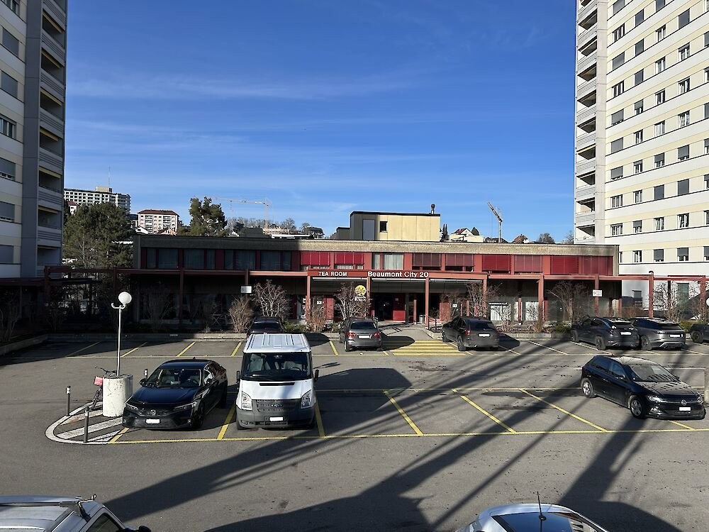 476m² office