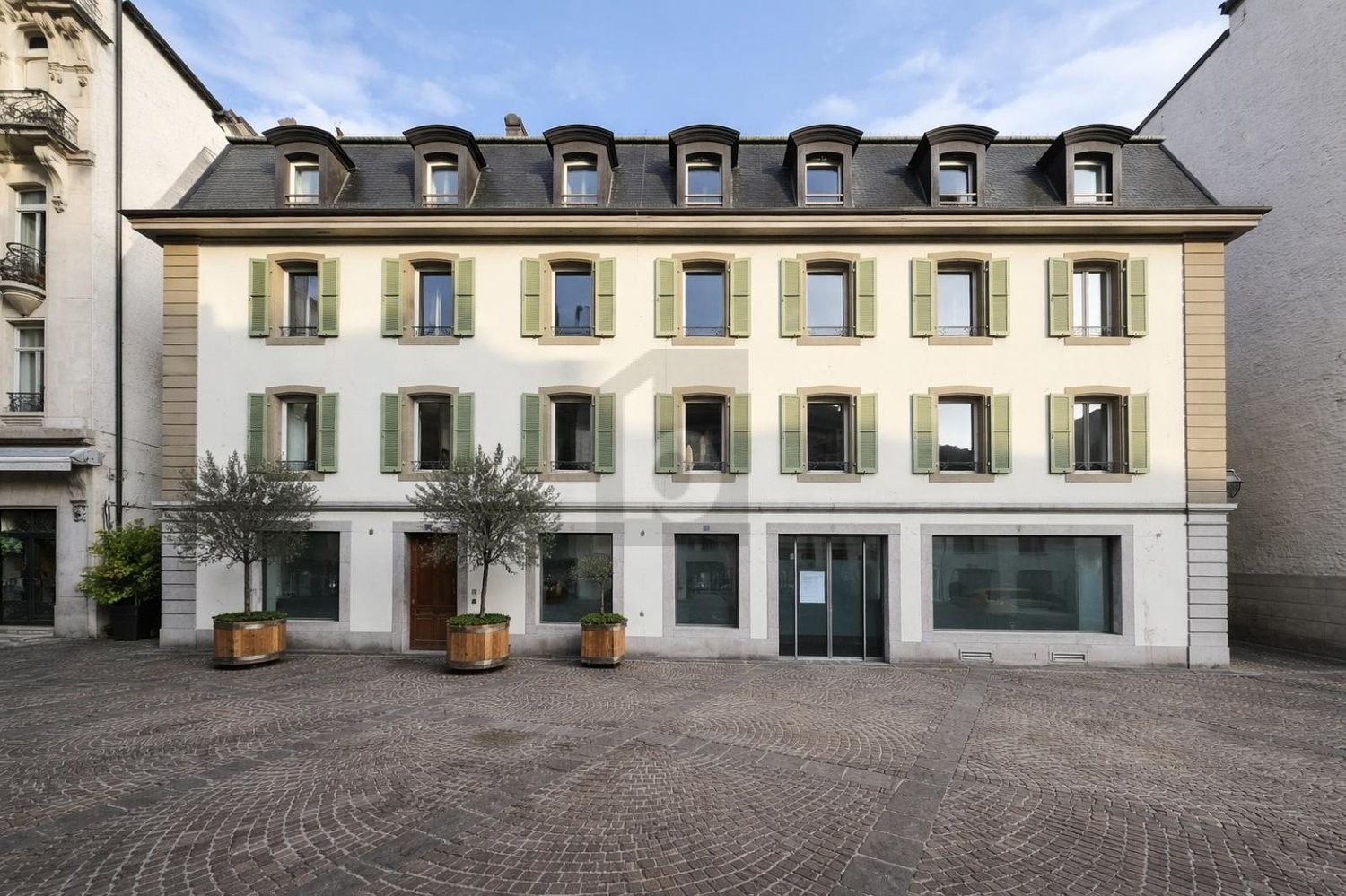 990m² ufficio