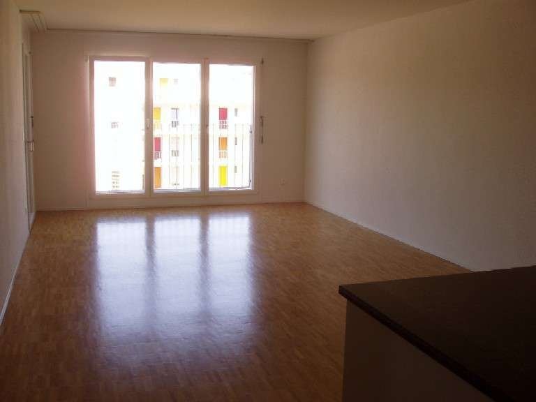 Appartamento mansardato di 3 ½ locali, foto 2 di 8