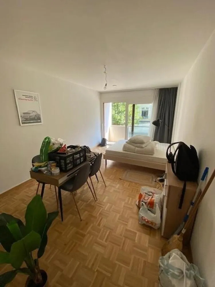 Studio 35 m² con balcone