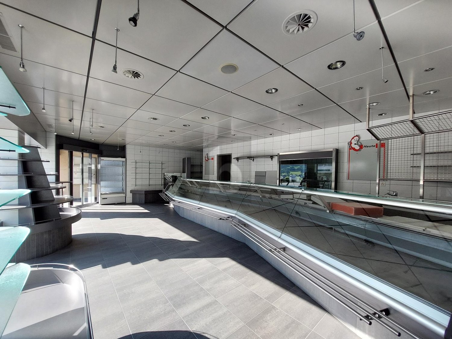 Negozio di 87m²