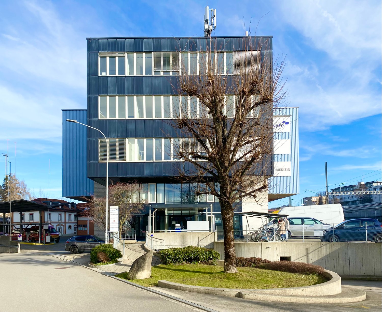 1900m² commerciale