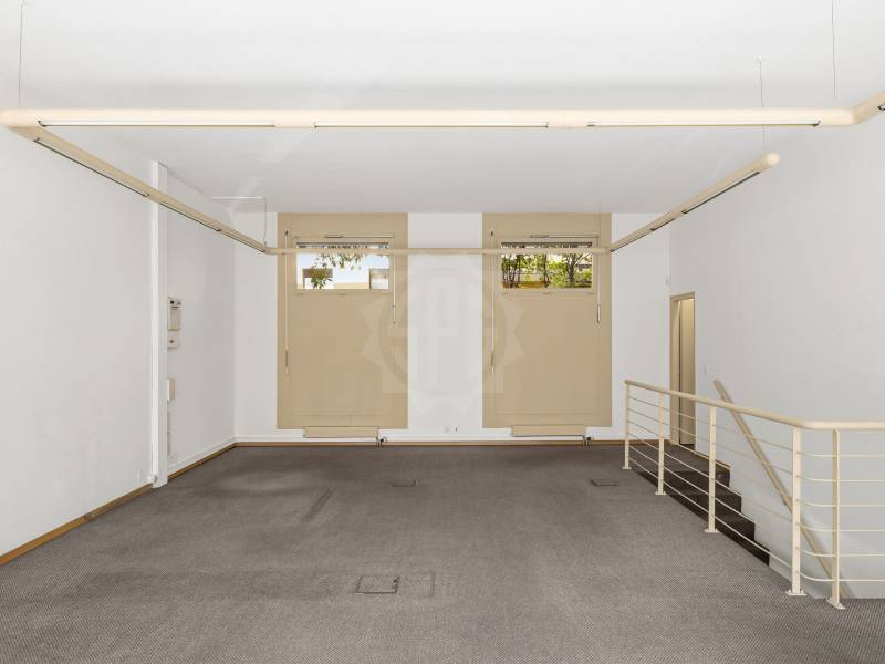 94m² arcade