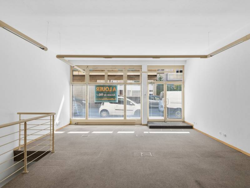 94m² arcade