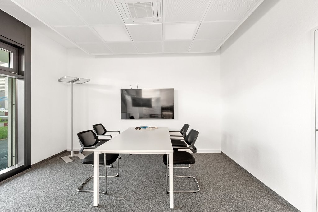 144m² commerciale