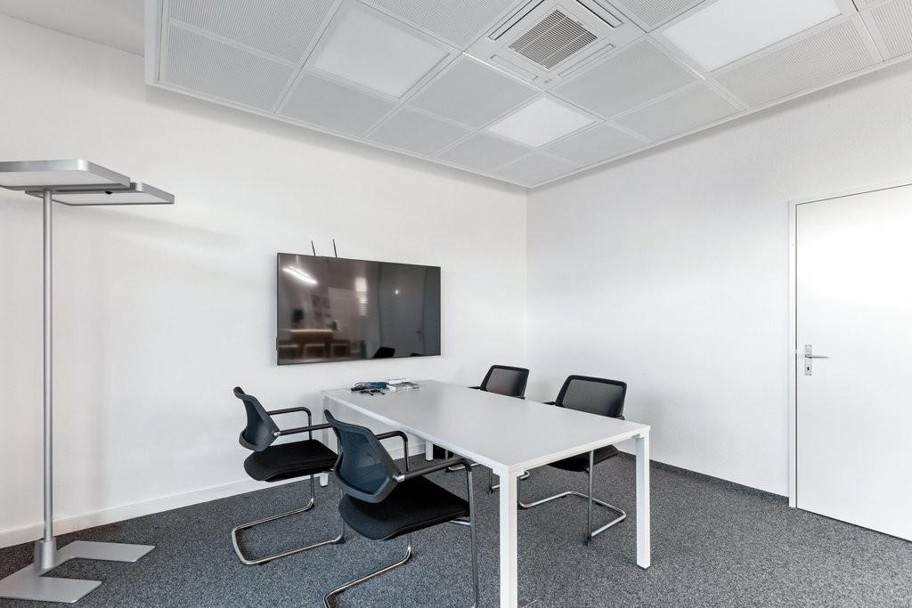 144m² commerciale