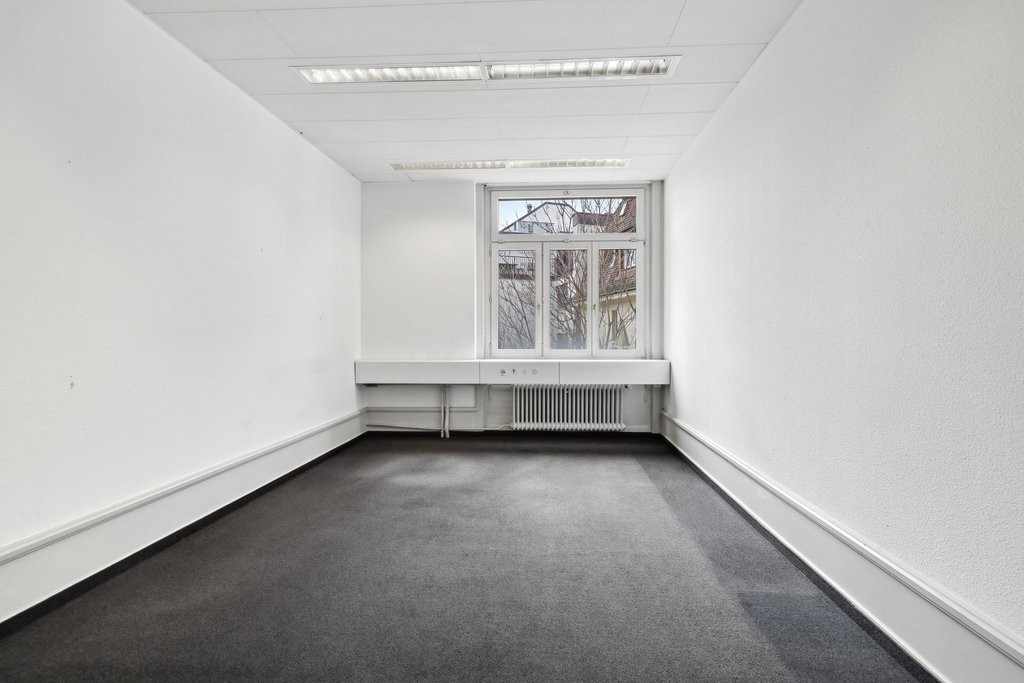 371m² ufficio, foto 4 di 10