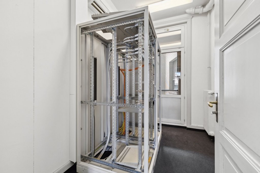 371m² ufficio, foto 6 di 10