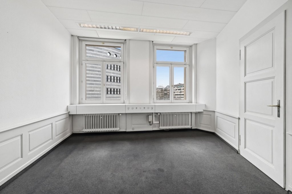 371m² ufficio, foto 7 di 10
