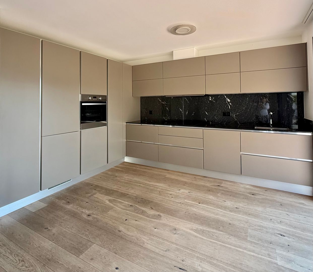 3 rooms apartment, foto 1 di 7