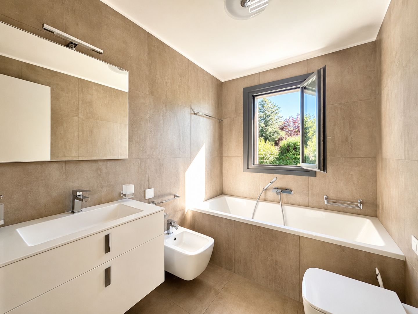 3 rooms apartment, foto 5 di 7