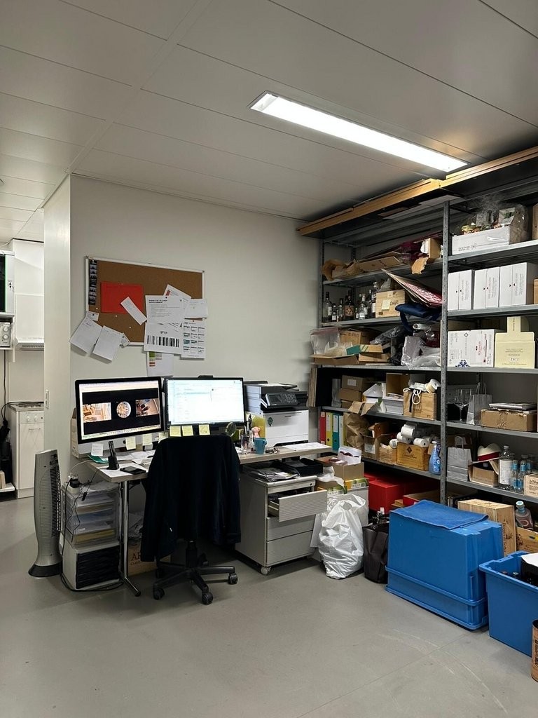 negozio di 180m²