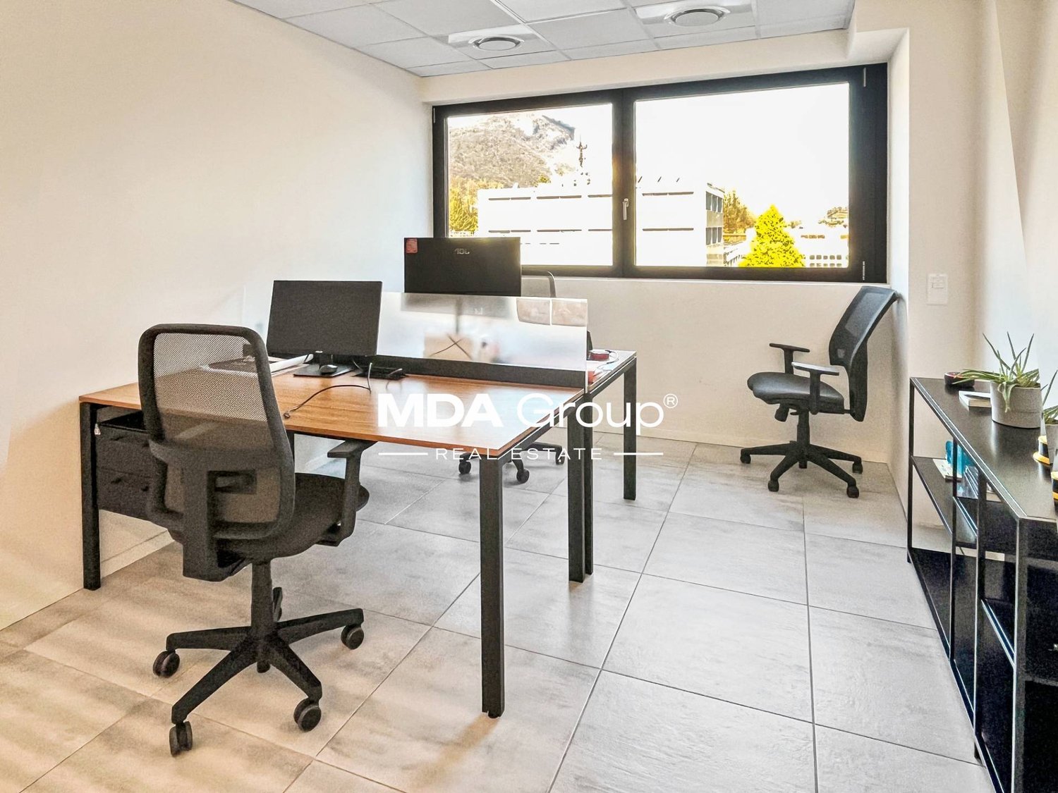 670m² bureau