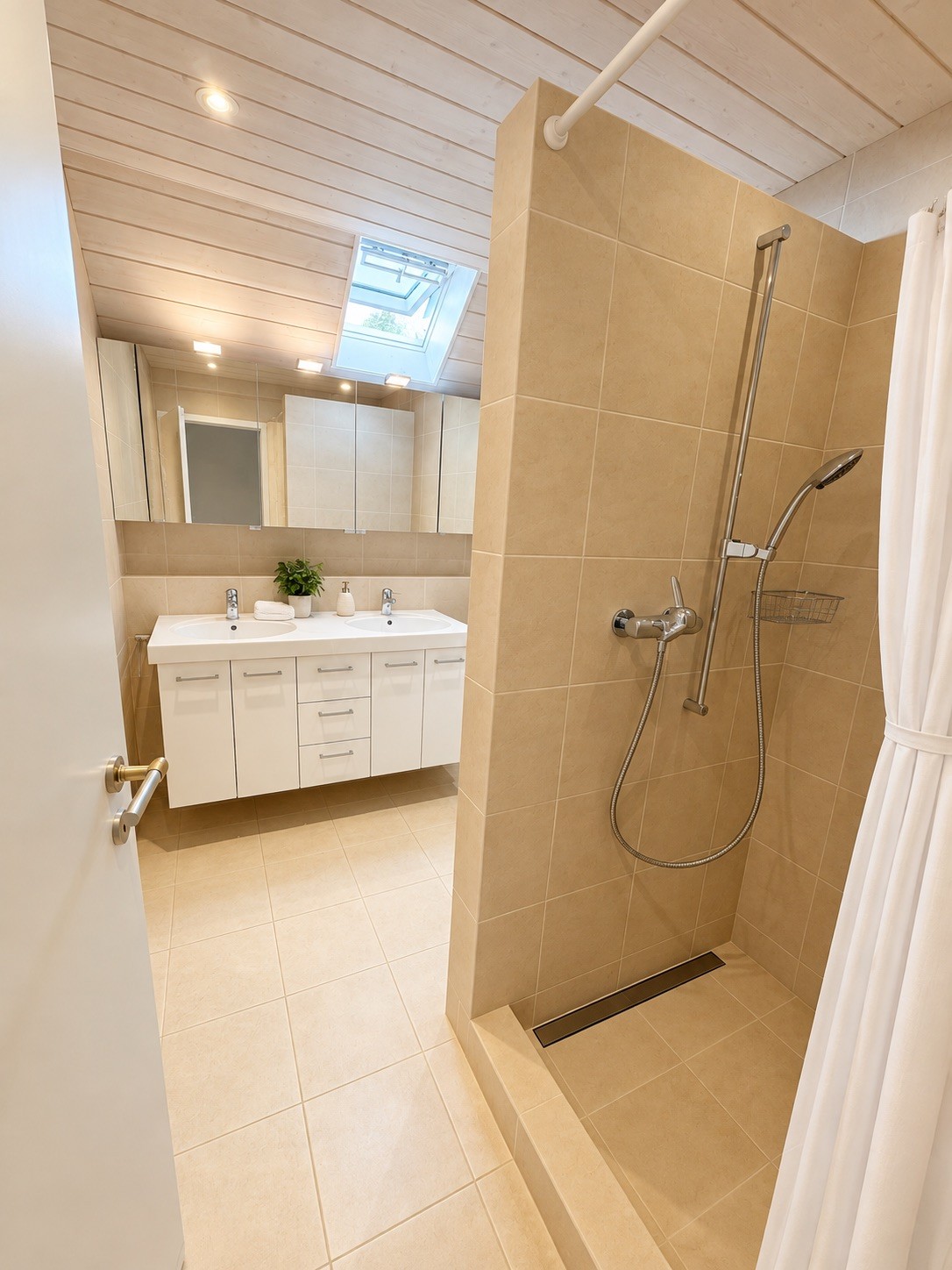Casa singola di 6 ½ locali, foto 7 di 10