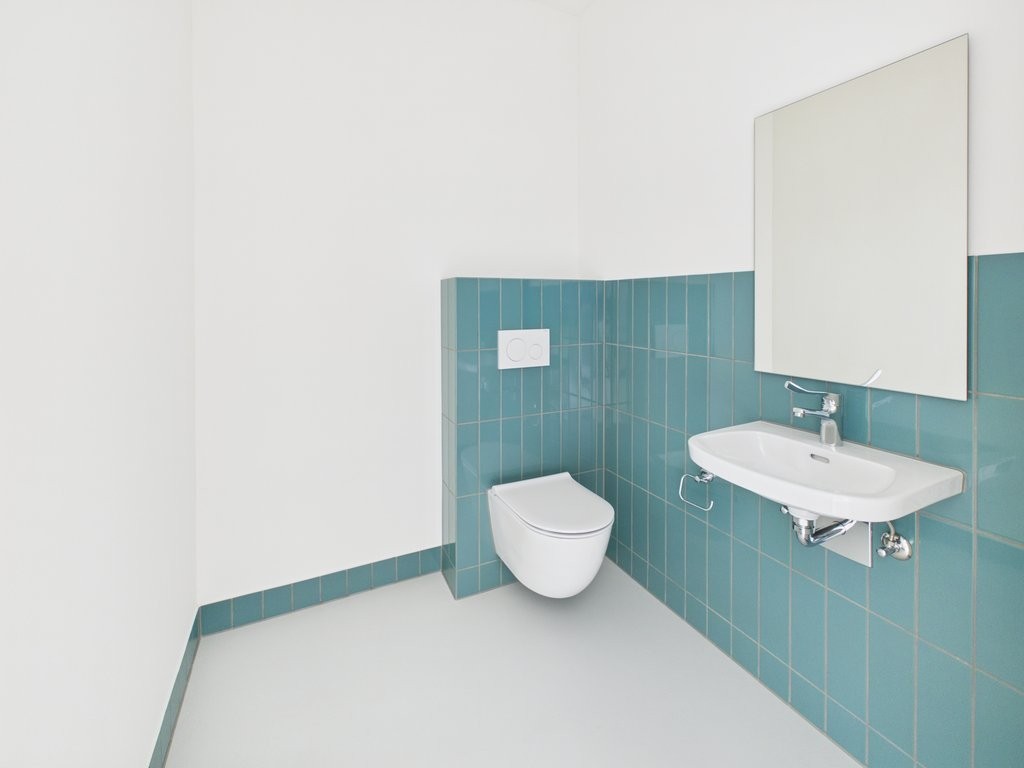 565m² negozio