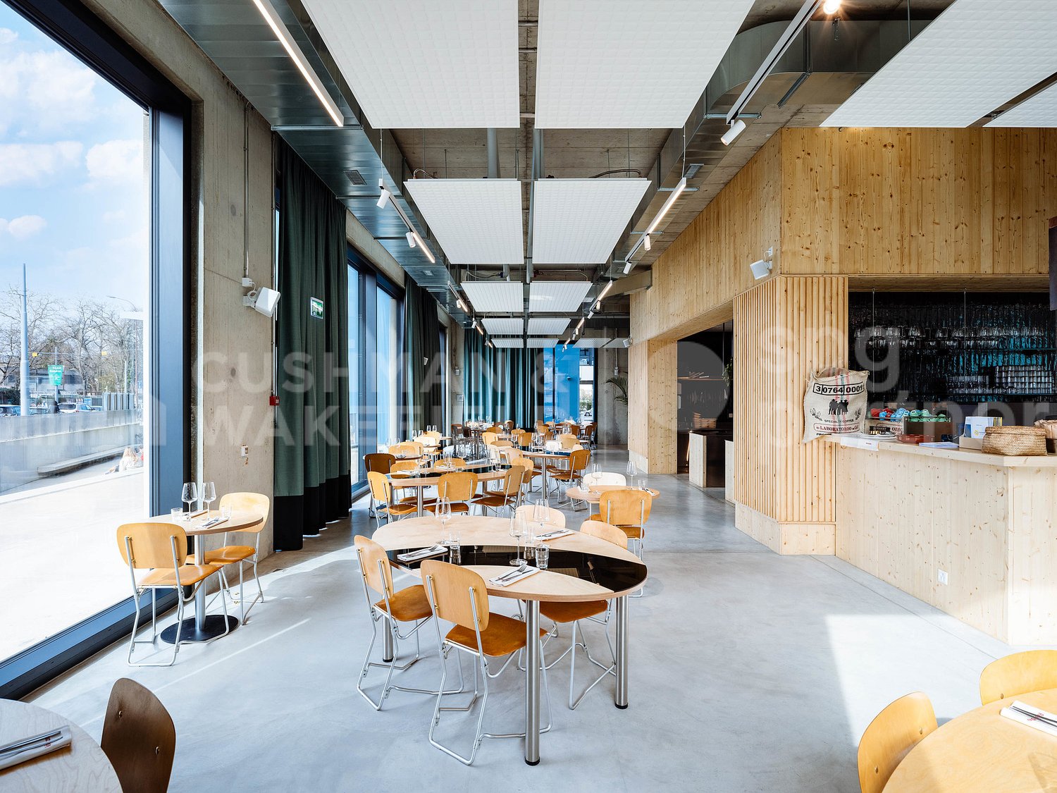 336m² commerciale