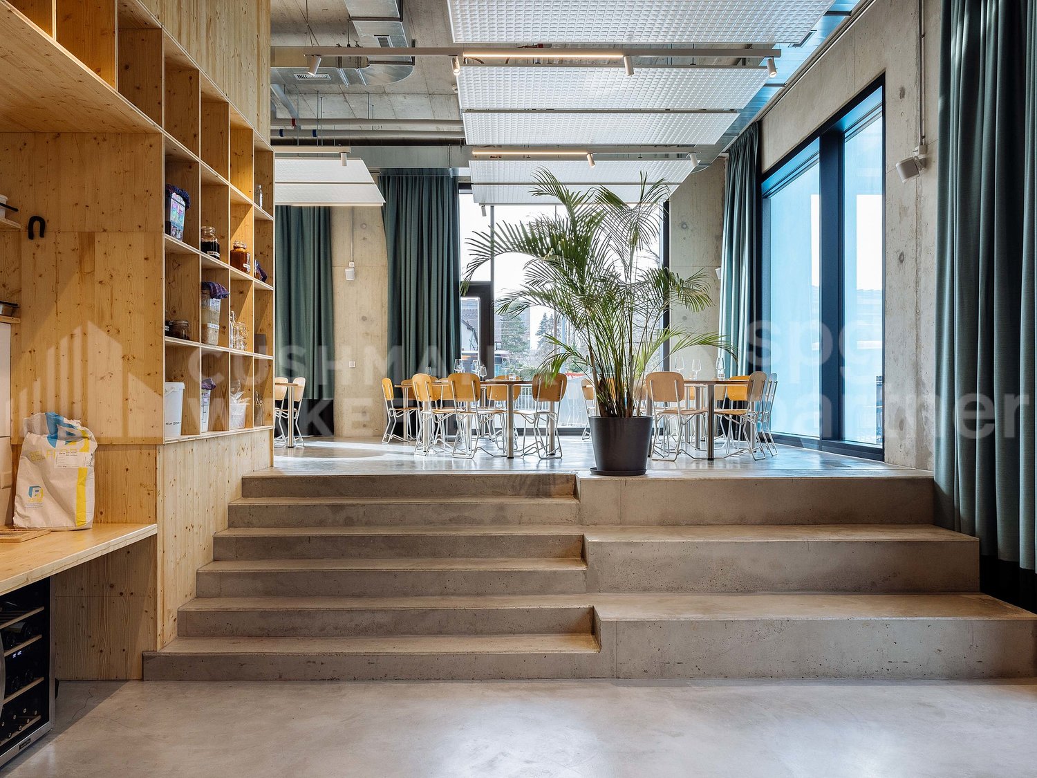 336m² commerciale