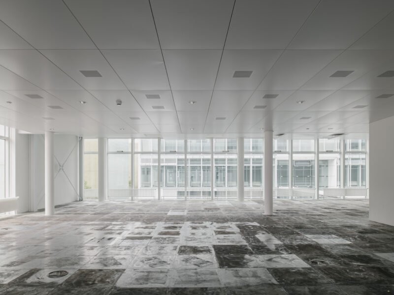 815m² commerciale