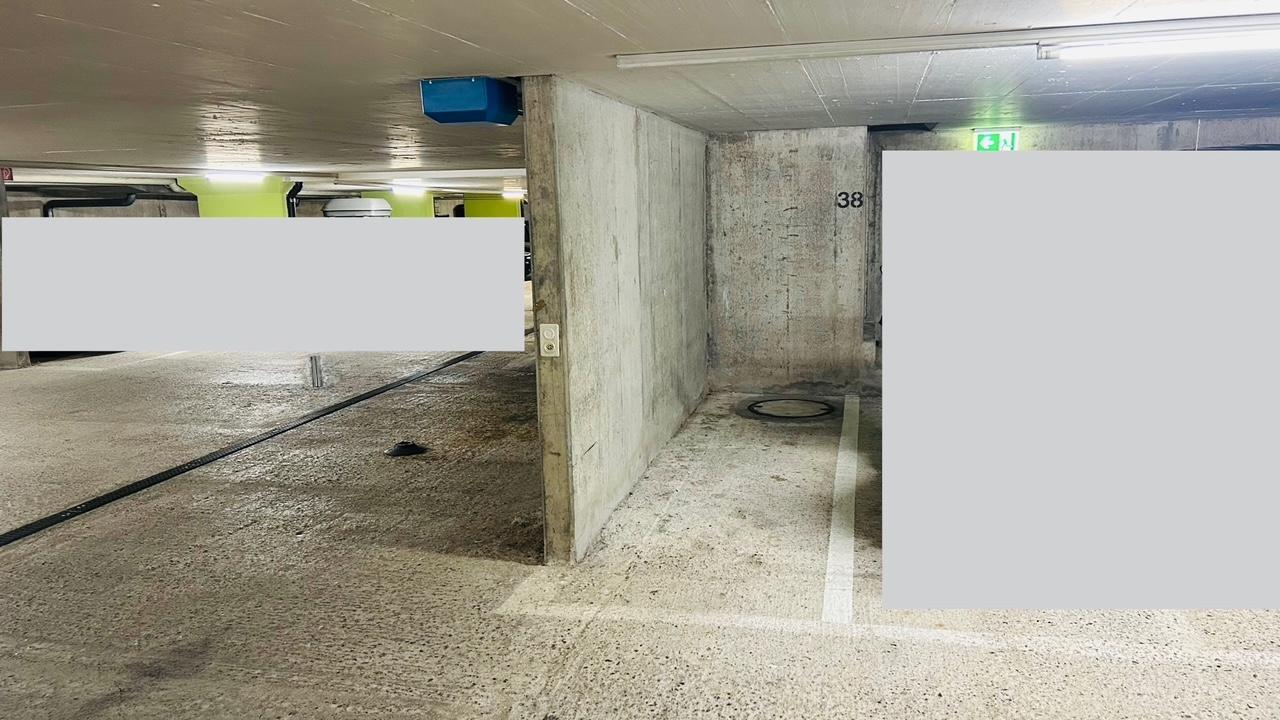 Posto per moto coperto