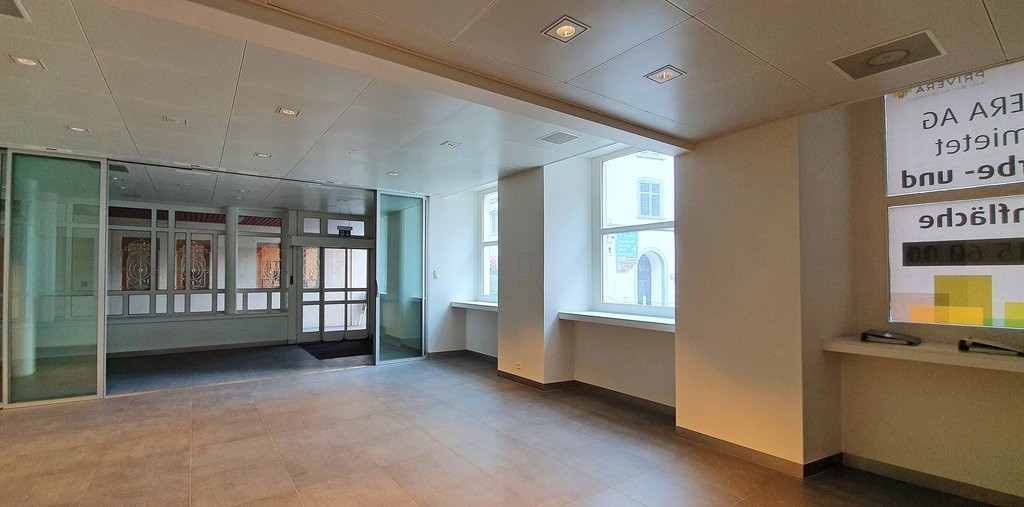 188m² shop