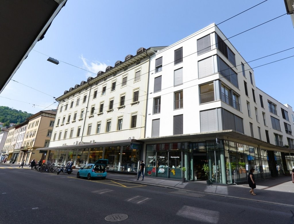 316m² negozio