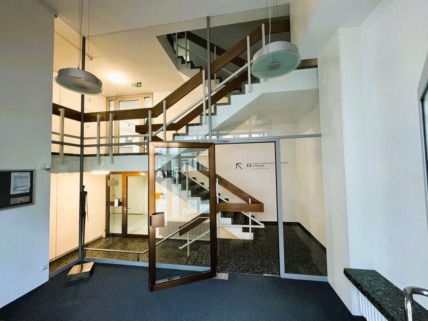 97m² commerciale