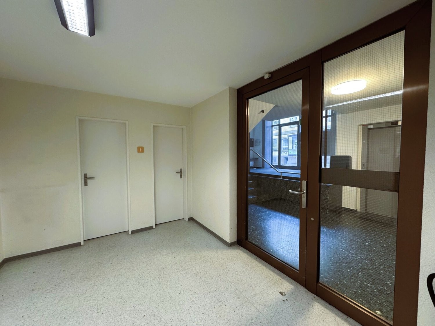 97m² commerciale