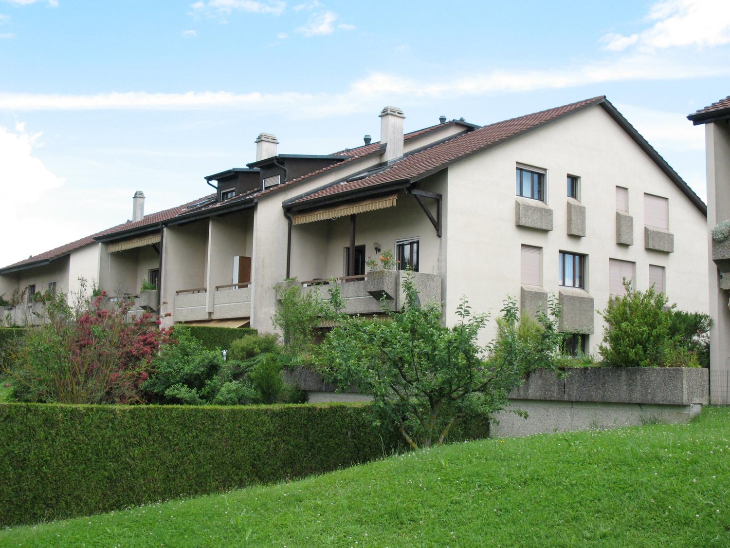 5 rooms apartment