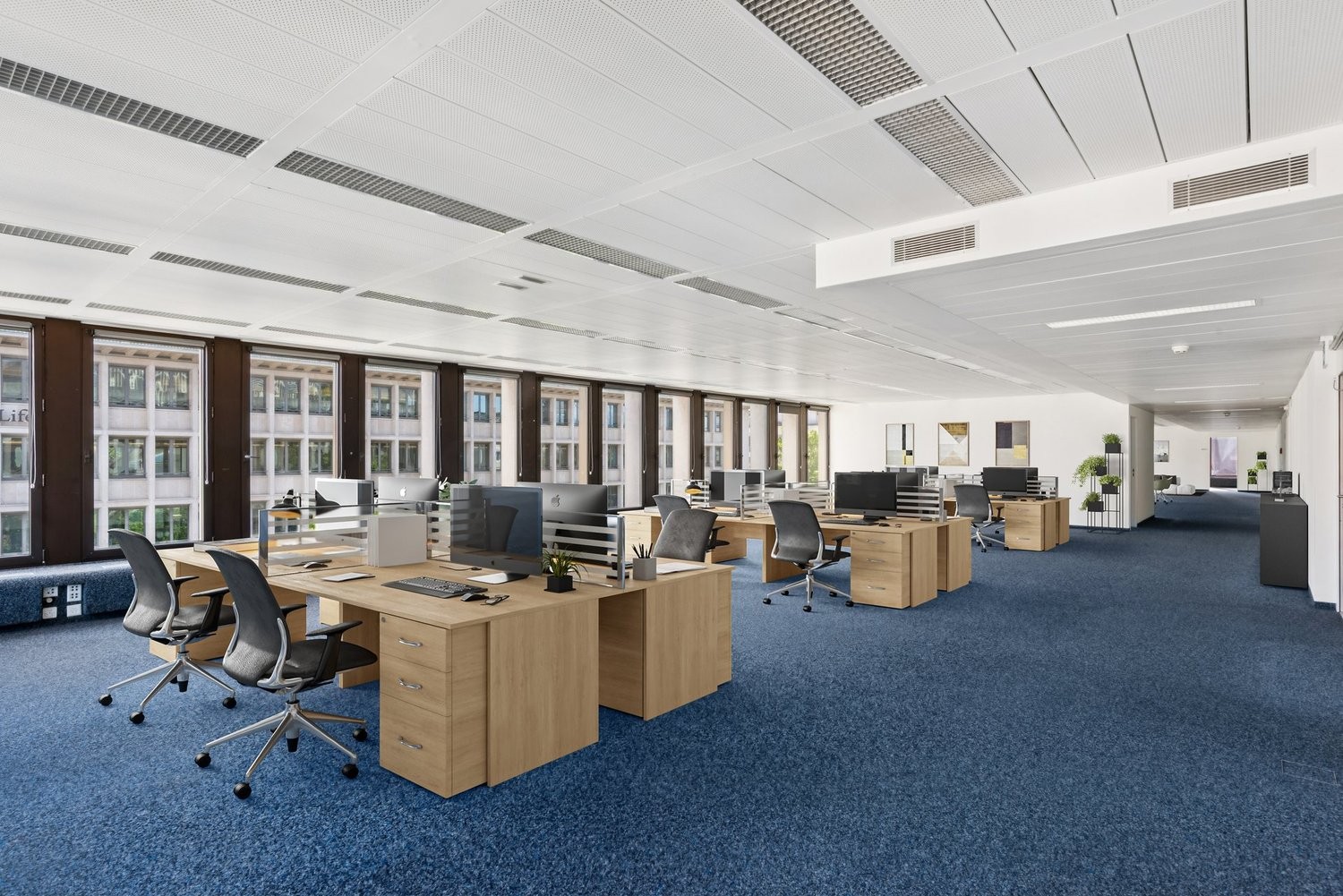 690m² office