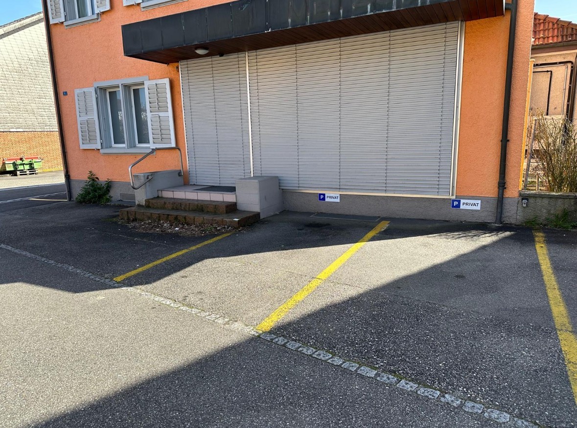 Posto disponibile, foto 1 di 2