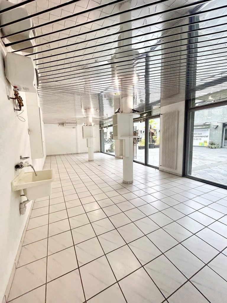 50m² negozio