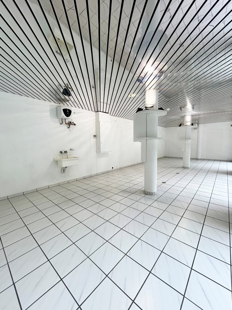 50m² negozio