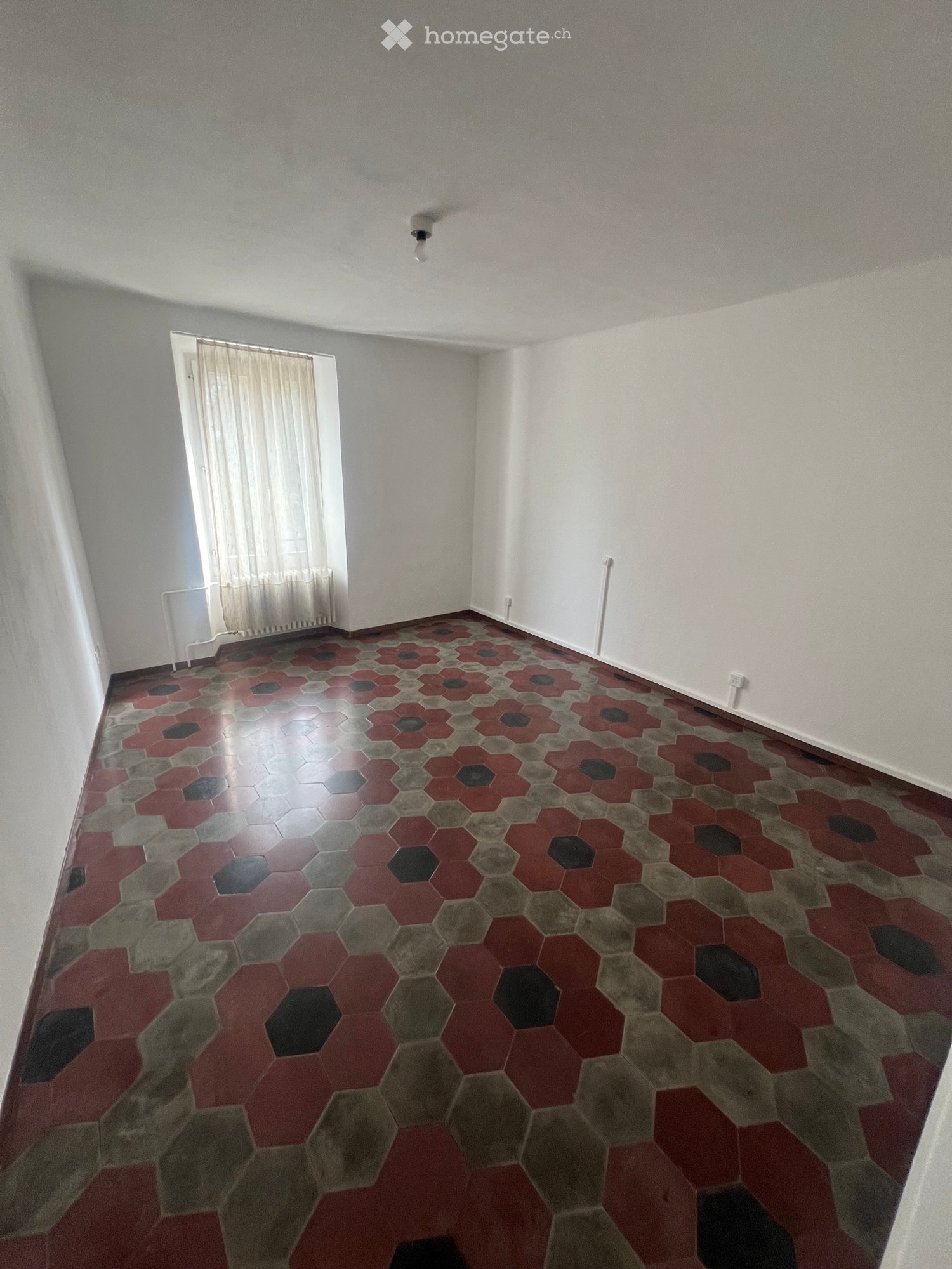 5 rooms apartment