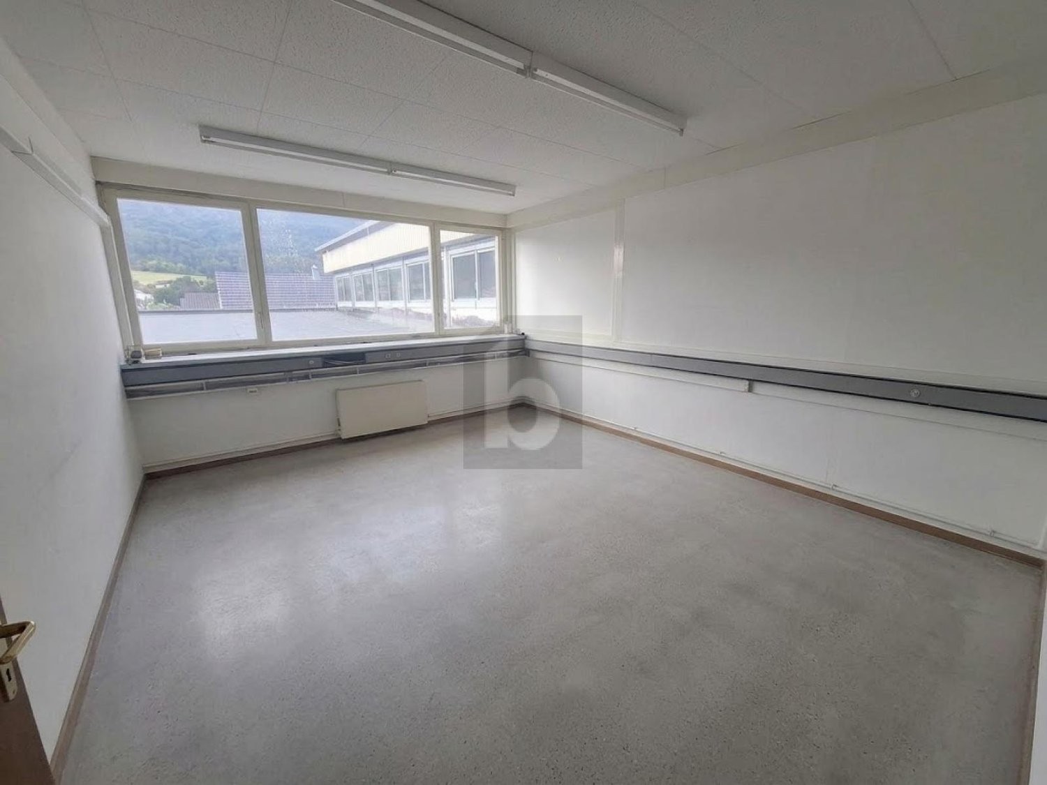 fabbrica di 460m²