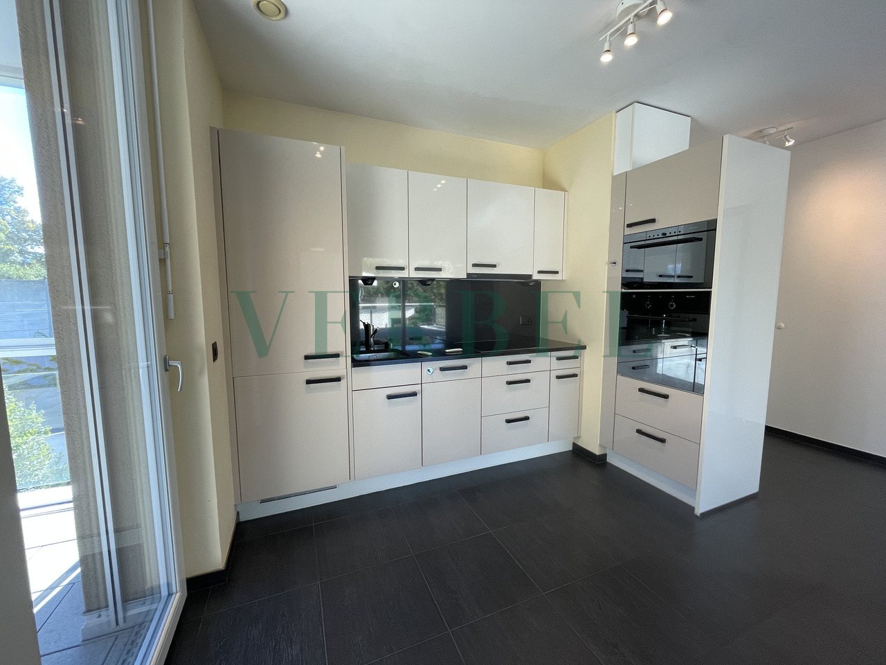 Attico di 2 ½ locali, foto 1 di 10