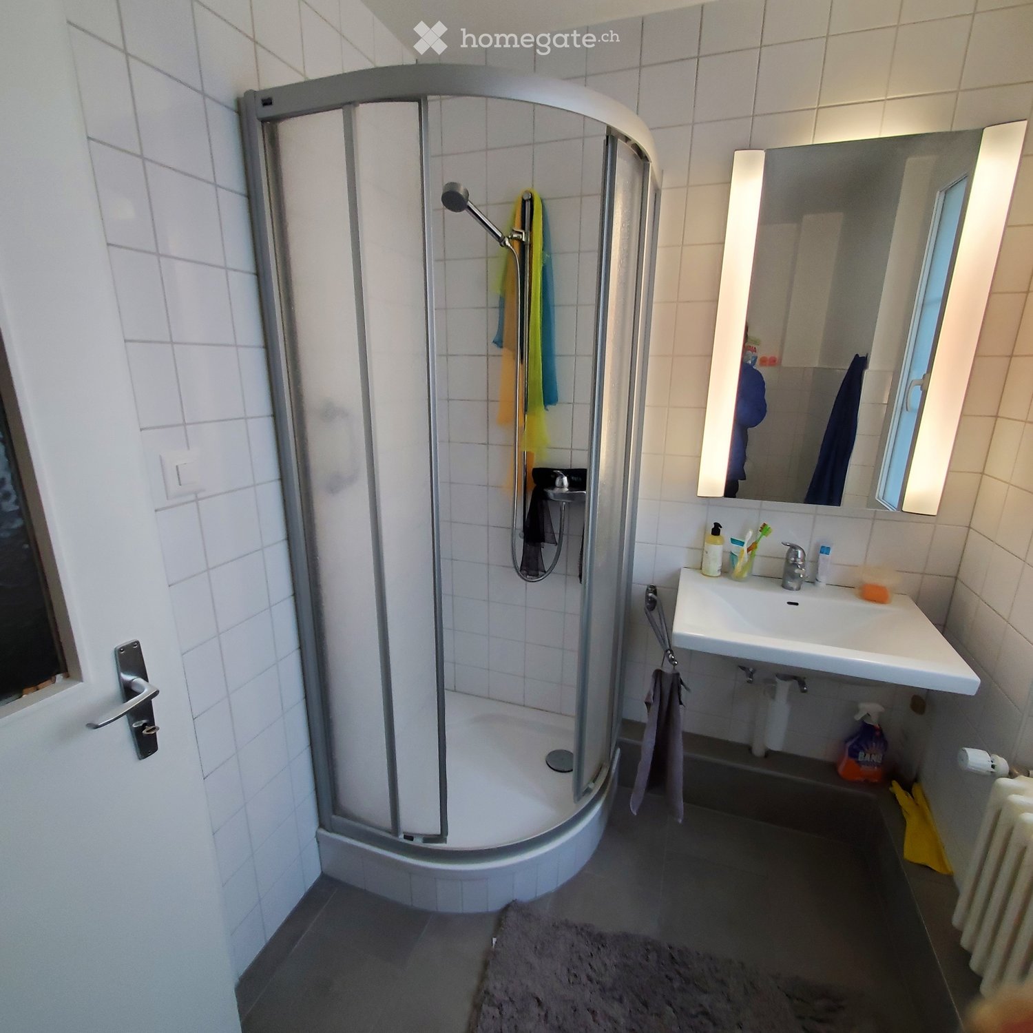 5 rooms apartment