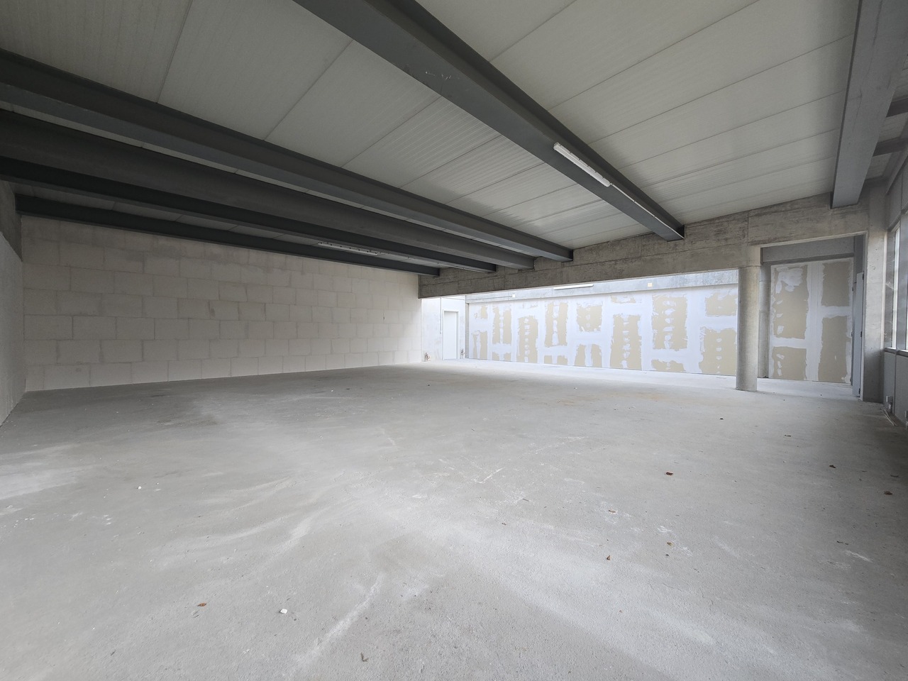 Atelier di 158m²