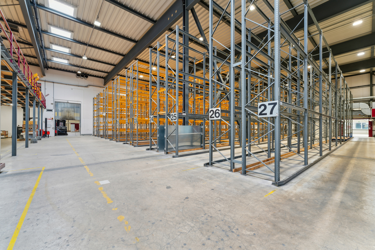 2690m² atelier