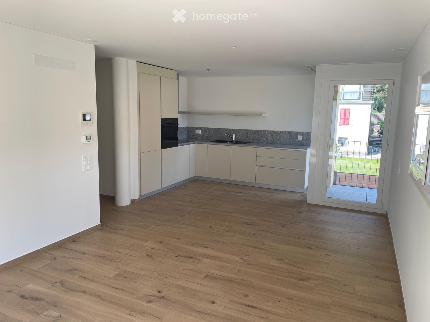 3 ½ Zimmer Wohnung","description":"3.5-Zimmer-Wohnungen im 1. und 2. Obergeschoss in einem Neubau in Cresciano (10 Wohnungen + Physiotherapie) zu vermieten. Grosszügige Fläche, zwei Terrassen, zwei Badezimmer, nach Süden ausgerichtet. Heizung/Kühlung mittels wassergeführter Bodenheizung/Bodenkühlung